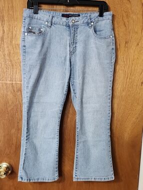 Women Jeans Capri- Classic Straight Slight Flare - One Tuff Babe Size 11/12